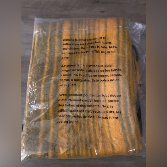 NWT Frye Scarf - Picture 2 of 5